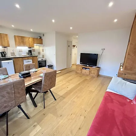 Pour 4 Personnes, Centre-village - - Meg103-r011 Apartment Megève